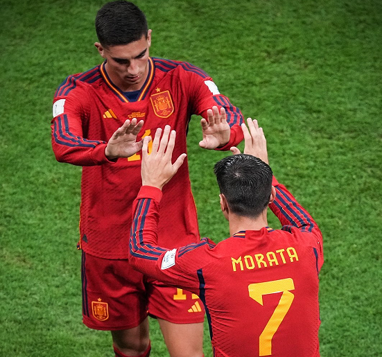 西班牙绝杀希腊，穆勒扛起全队