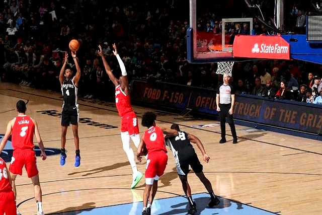 灰熊翻盘公牛，福克斯统治全场