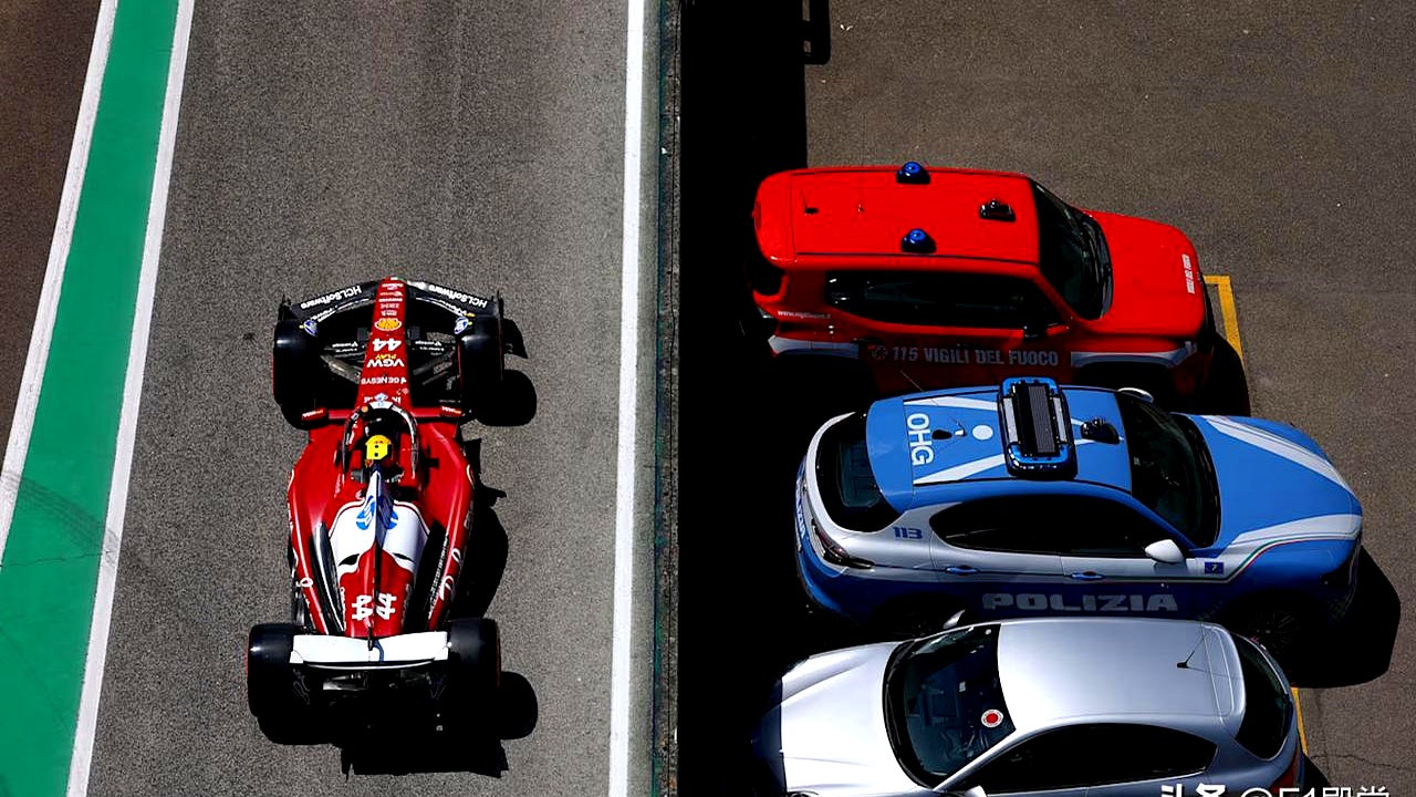 索伯车队轻取红牛二队，勒克莱尔点燃赛场