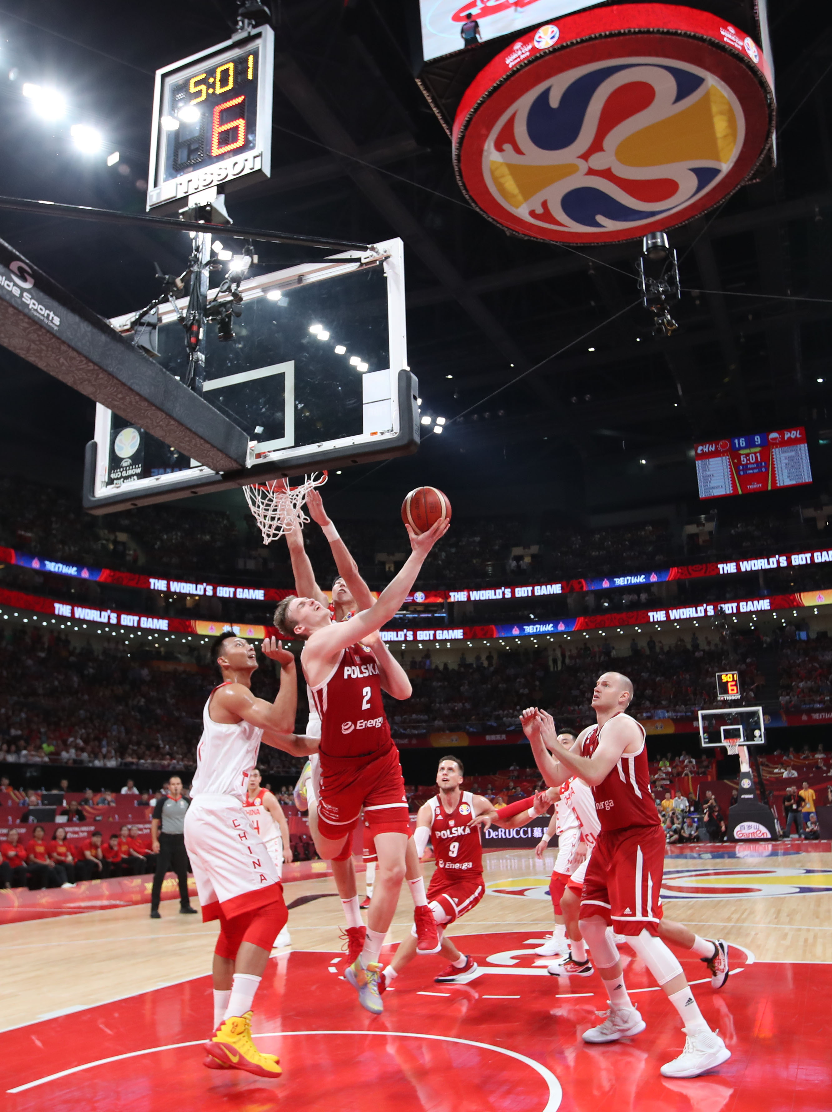 波兰队横扫法国队,奥恰洛夫带队取胜 波兰队横扫法国队,奥恰洛夫带队取胜