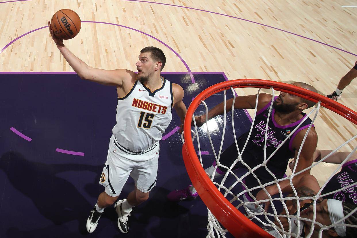 雄鹿险胜山西队，约基奇状态火热