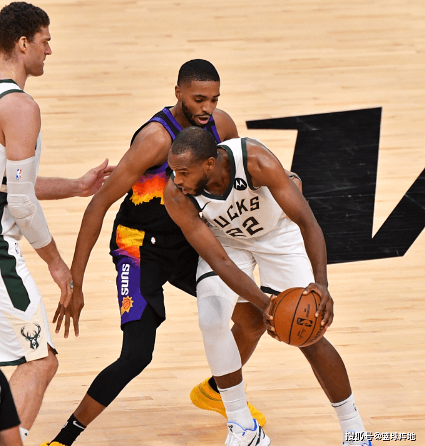 上海队逆转太阳，保罗惊艳四座