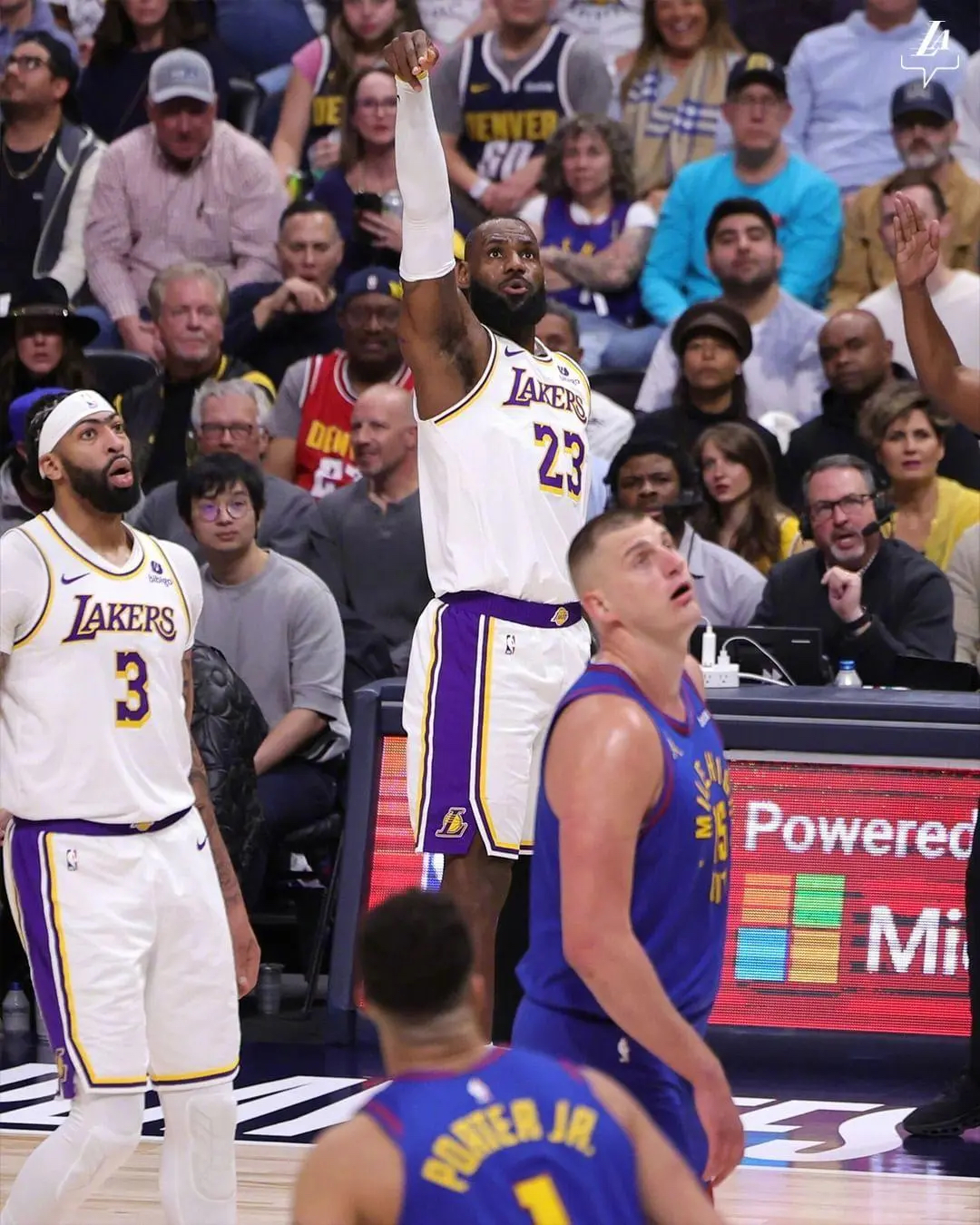 湖人B队轻取阿根廷男篮，利拉德三分雨点燃全场