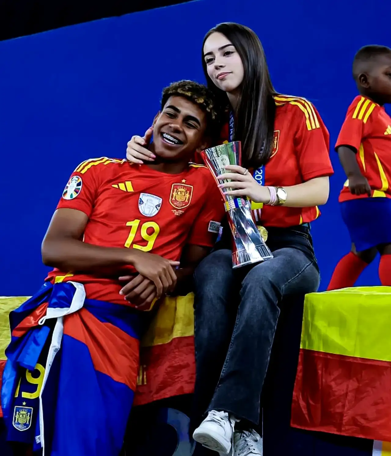 西班牙队在射箭比赛中脱颖而出,赢得冠军 西班牙队在射箭比赛中脱颖而出,赢得冠军