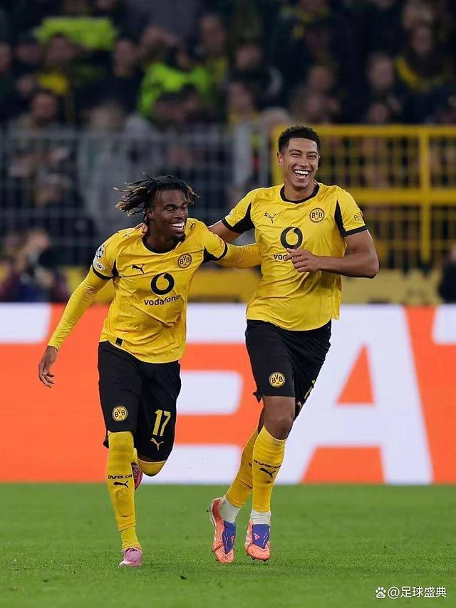 多特蒙德前锋状态低迷，被队友抨击不听话