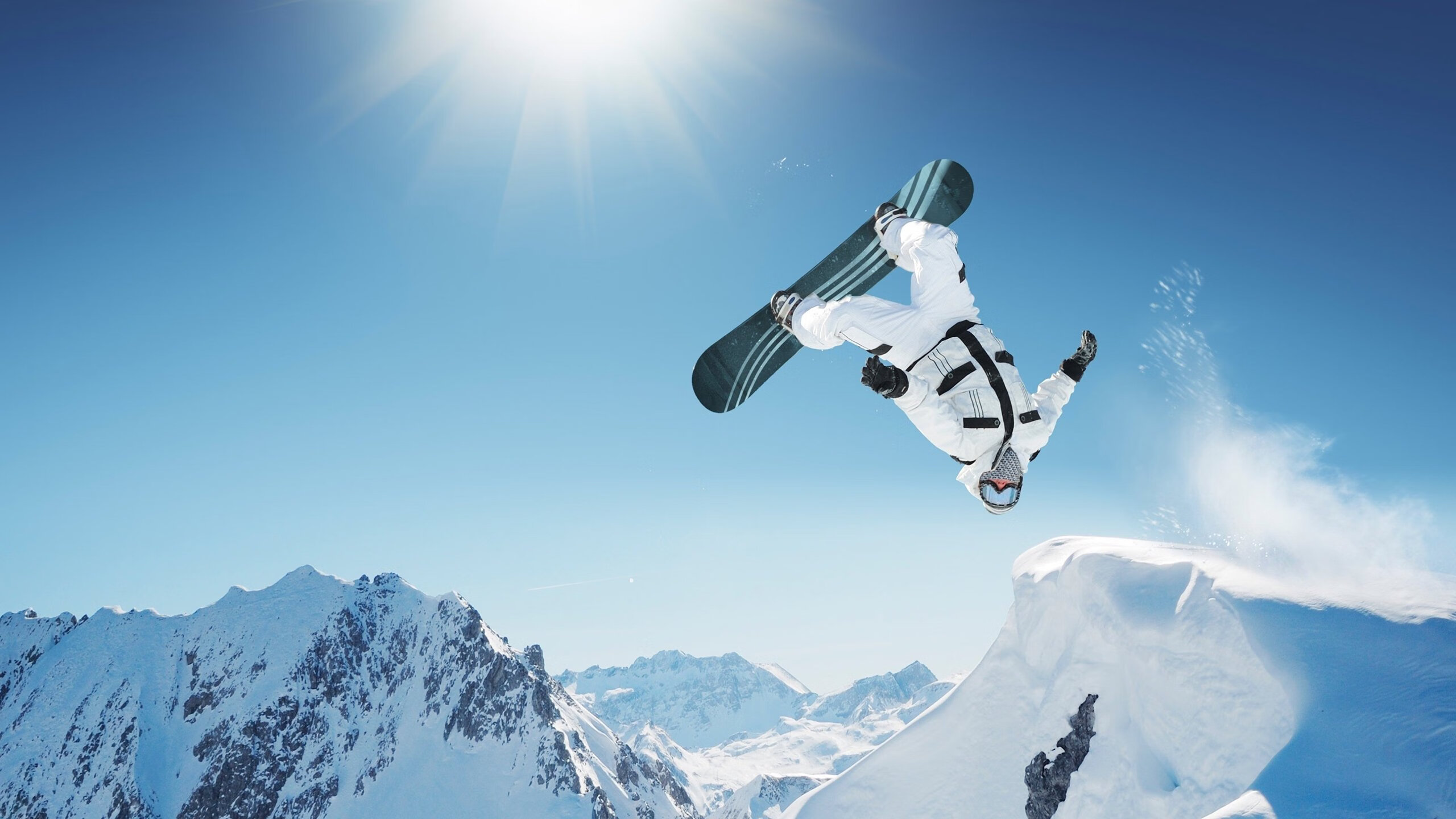 北欧风暴席卷非洲之沙，丹麦战术击溃阿尔及利亚，久保建英状态火热成全球焦点