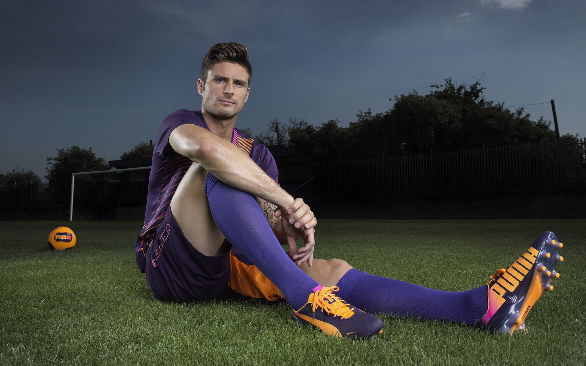 北欧德比惊世逆转,挪威完胜丹麦,莱万点燃赛场引爆全球热议