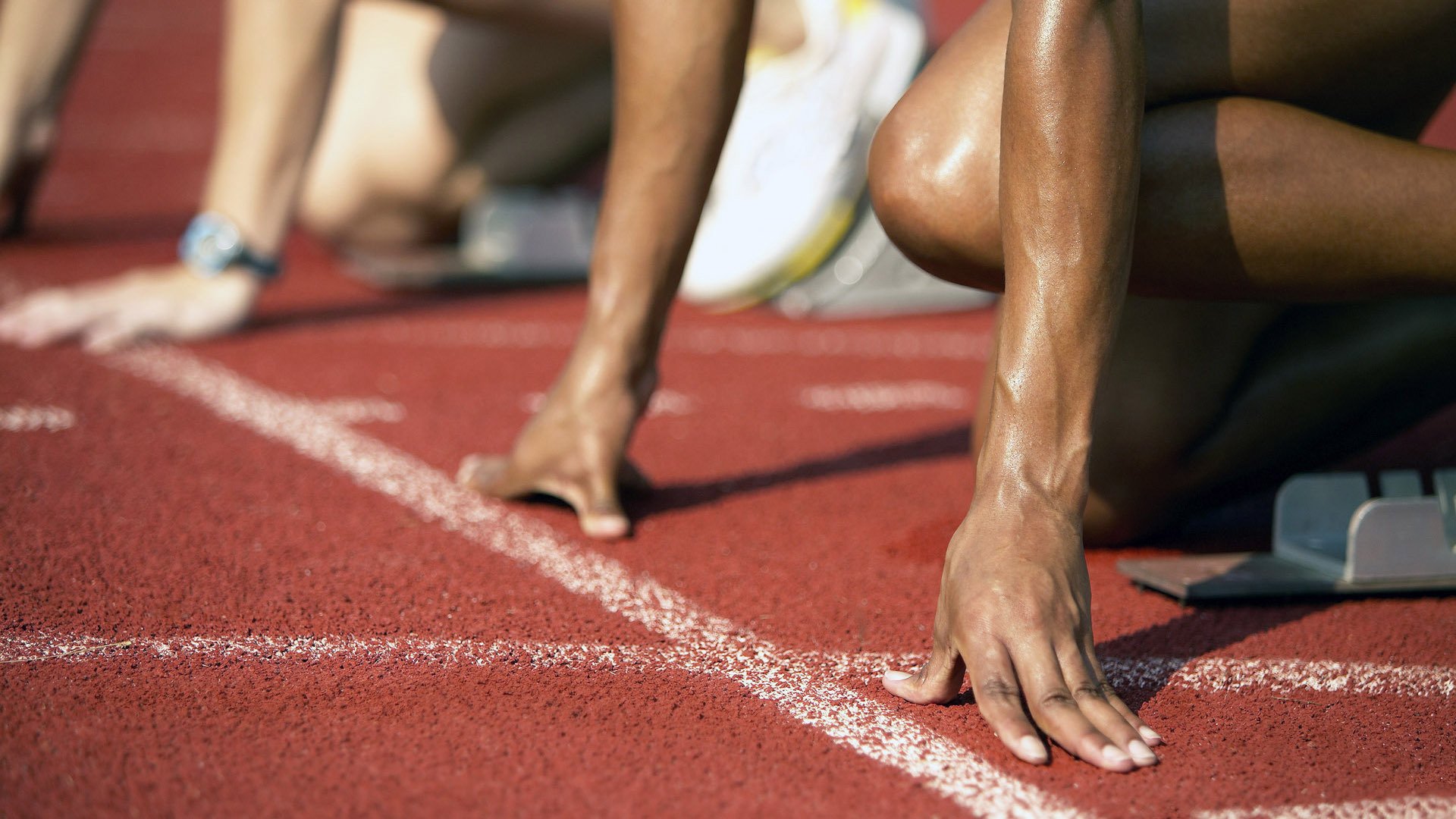 奥亚尔萨瓦尔一锤定音，喀麦隆的坚韧与西班牙的救赎之战